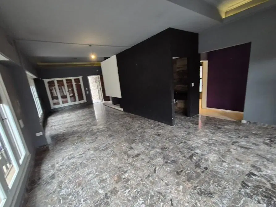 Inmueble comercial en venta y alquiler. Monte Grande 3