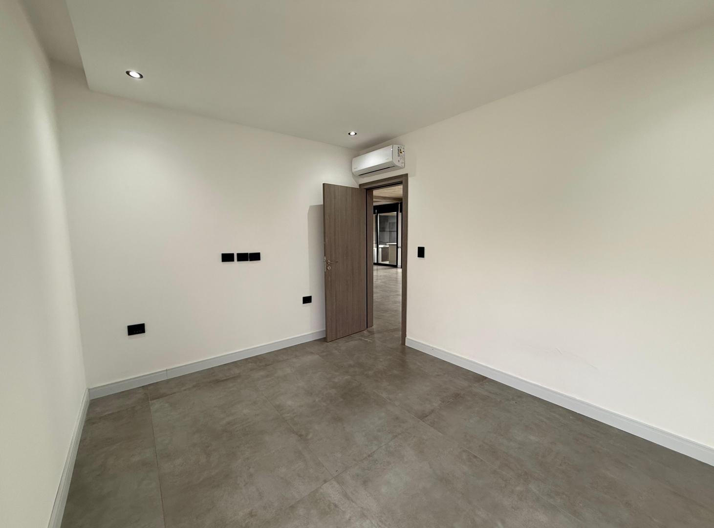 Foto de Exclusiva casa de categoria en alquiler. Barrio Los Naranjos, Canning, imagen 4