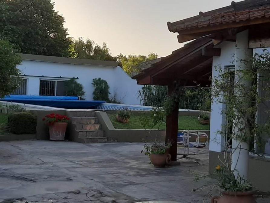 Foto de Casa quinta en venta sobre lote 2.400m2 ideal desarrollo inmobiliario, imagen 5