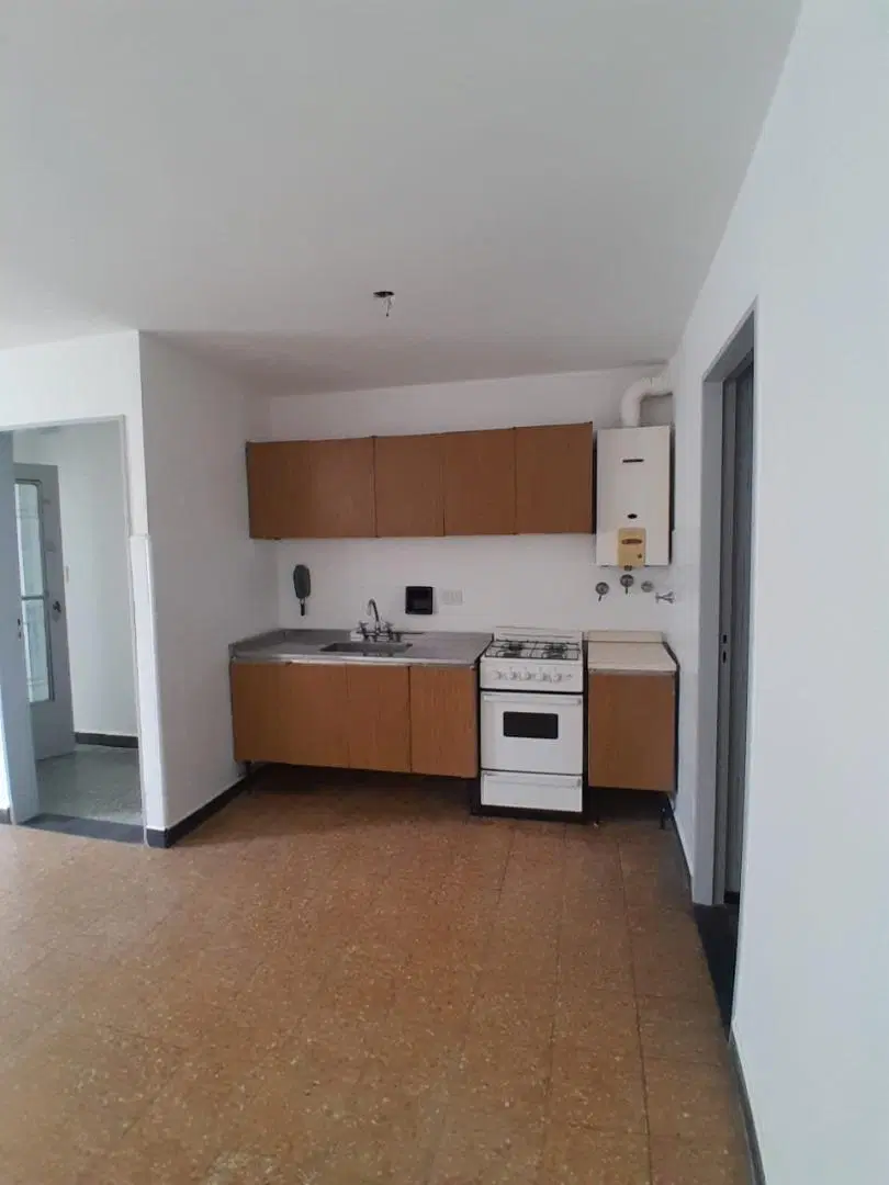 ITUZAINGO N° 1231 1 DORMITORIO 4
