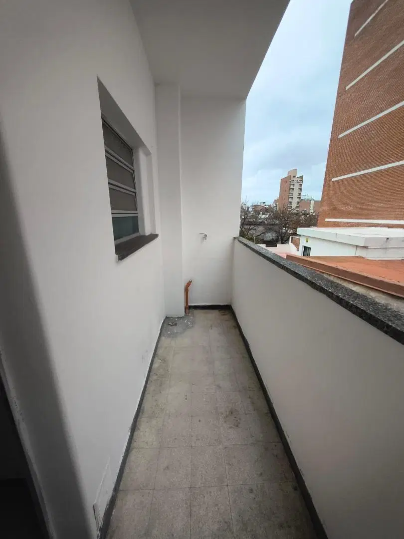 AV. PELLEGRINI 515 2