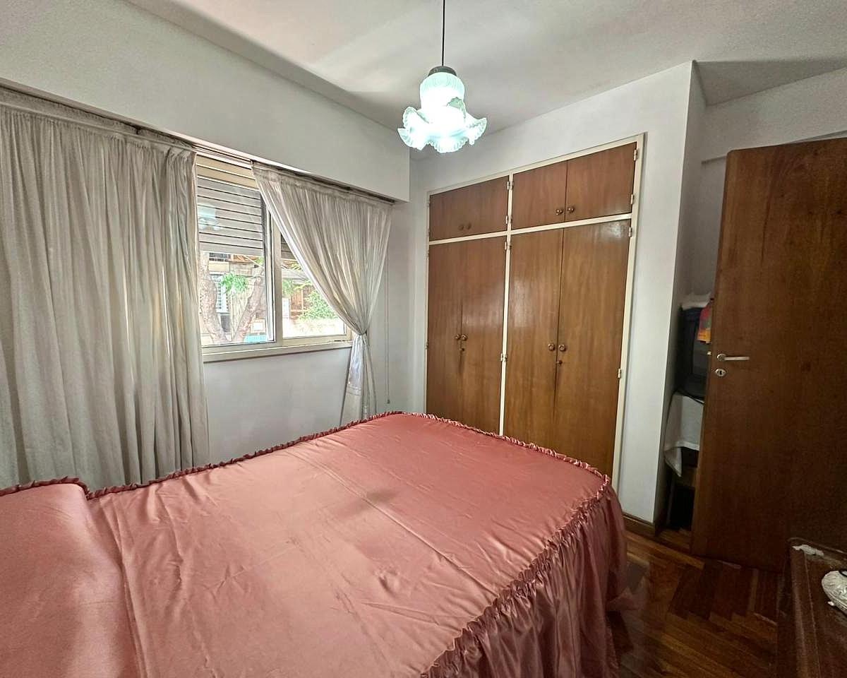 Departamento 2 dormitorios con balcón y patio en Barrio Martin