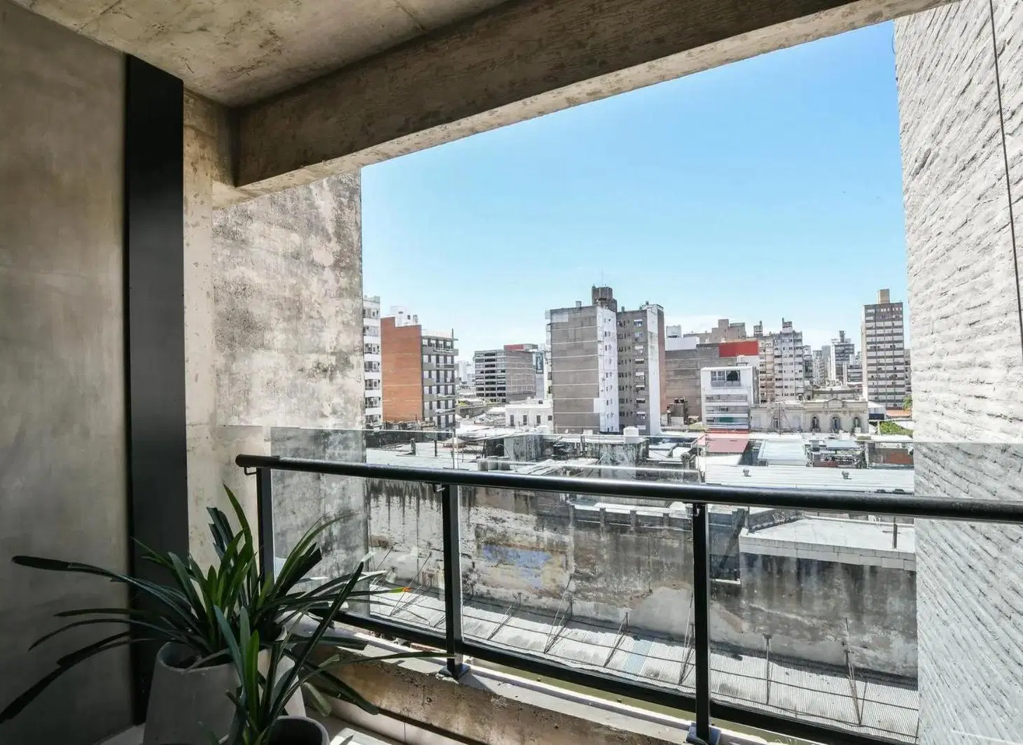 Departamento 2 dormitorios a estrenar con doble balcón y amenities — Centro 5