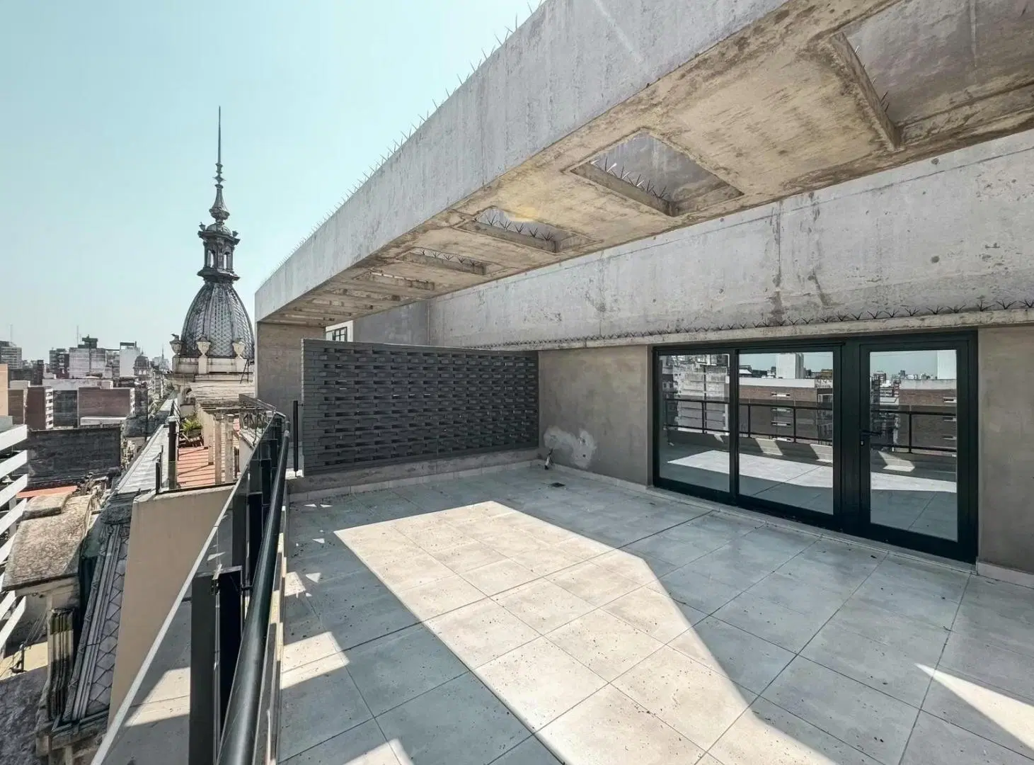 Dúplex 2 dormitorios a estrenar con patio y amenities — Centro 1
