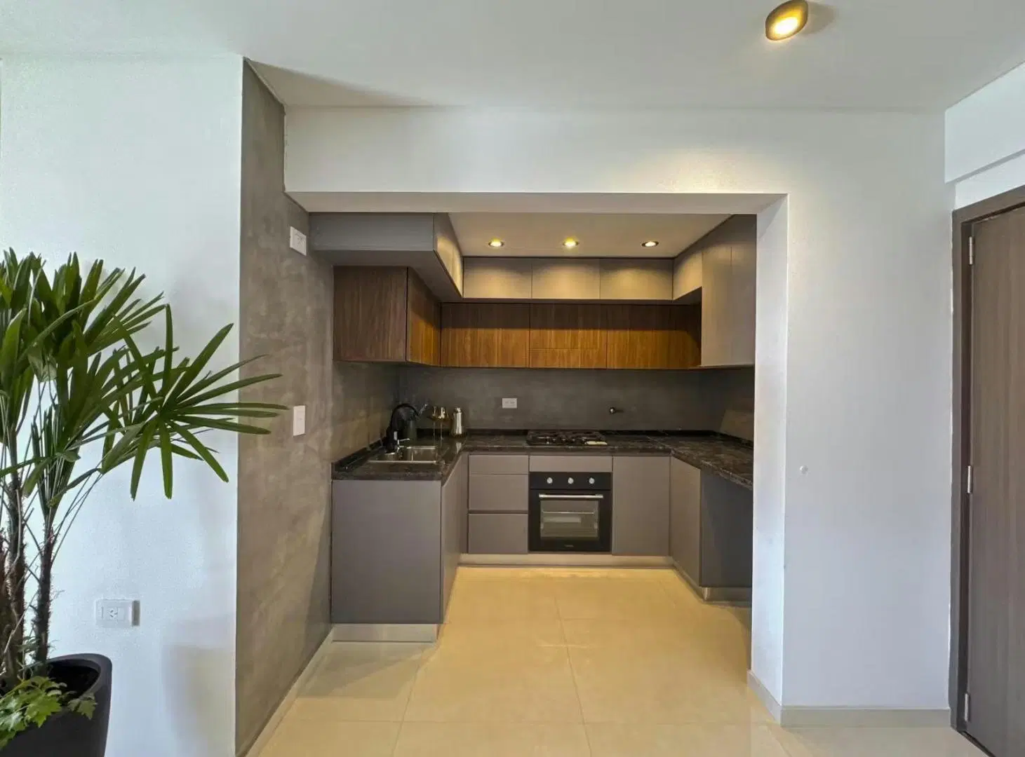 Semipiso 3 dormitorios en construcción con balcón, parrillero propio y amenities — Centro 5