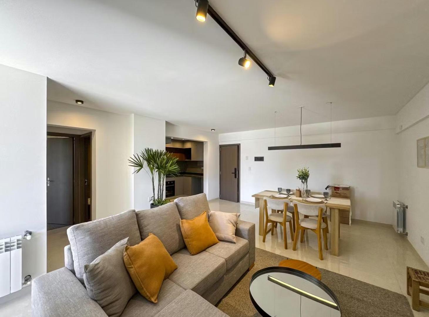 Semipiso 3 dormitorios en construcción con balcón, parrillero propio y amenities — Centro