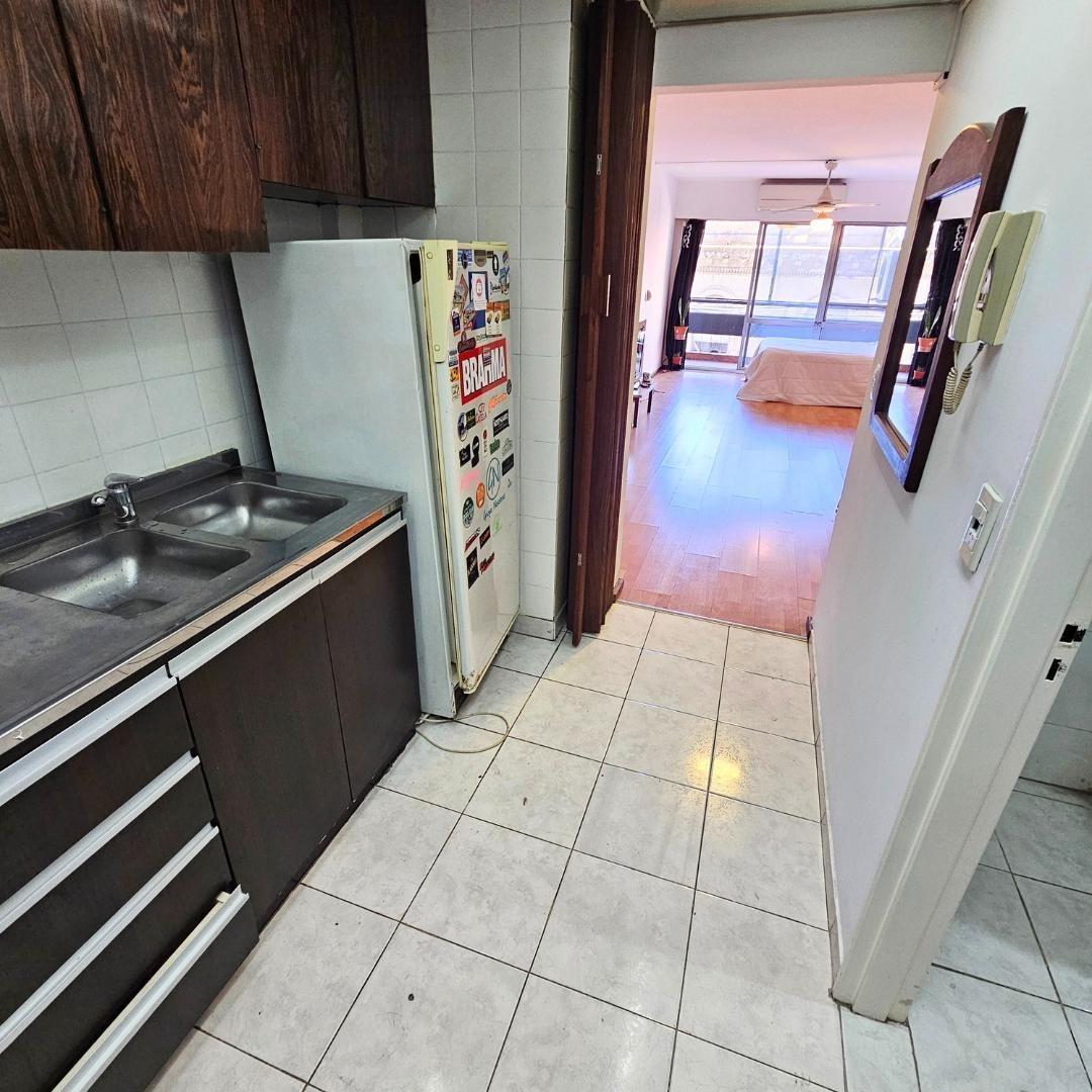 Foto de Monoambiente con balcón al frente y cocina independiente — Centro Río, imagen 3