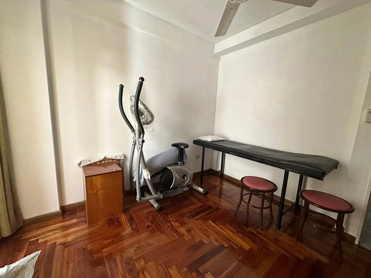 Departamento 2 dormitorios con balcón y patio en Barrio Martin 5