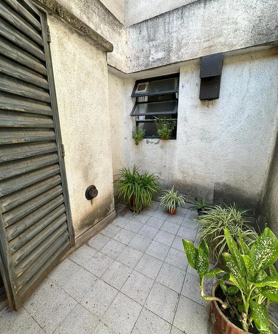 Departamento 2 dormitorios con balcón y patio en Barrio Martin 4
