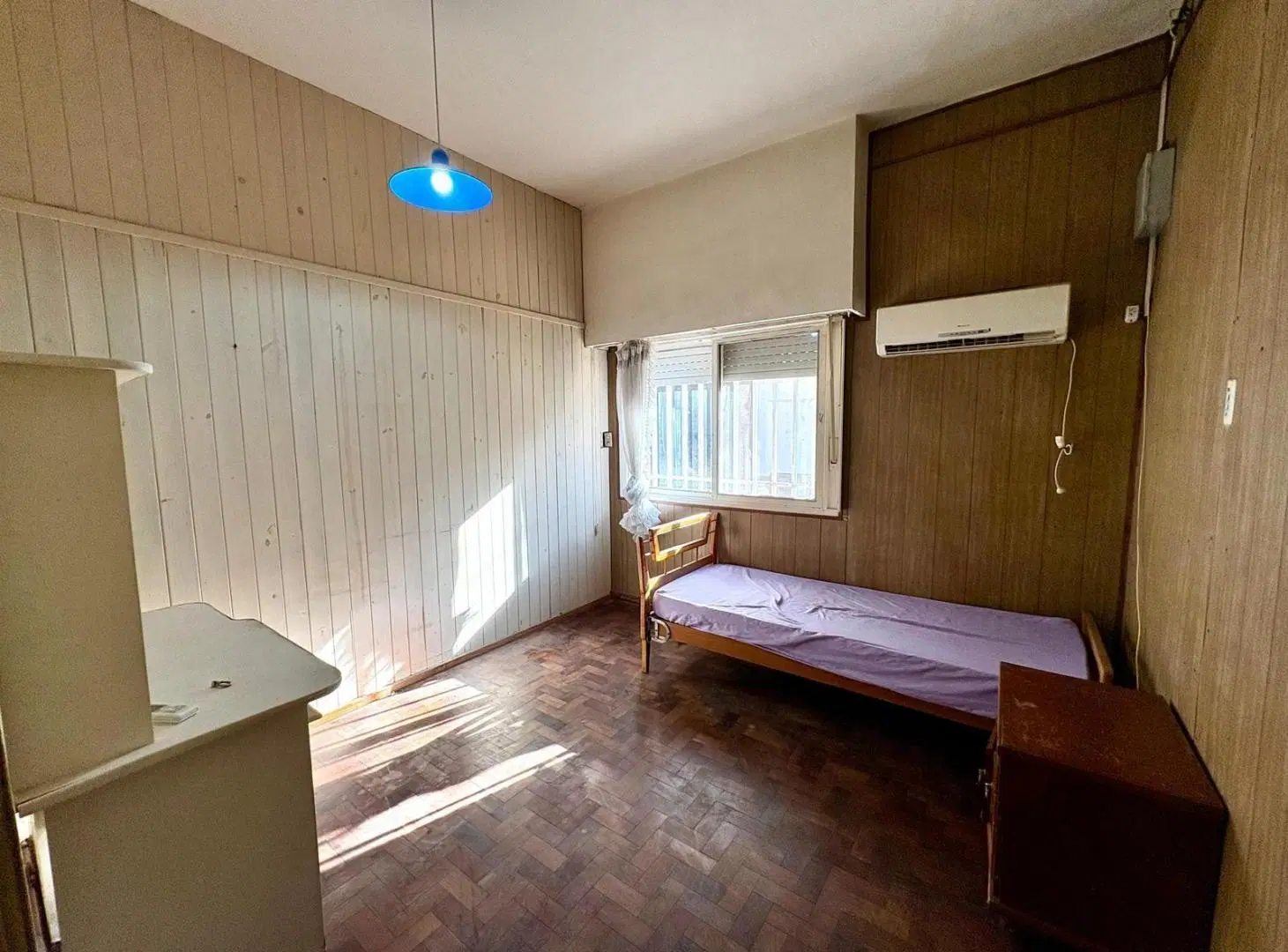 Casa de 4 dormitorios a reciclar con terraza y gran potencial — Echesortu 3
