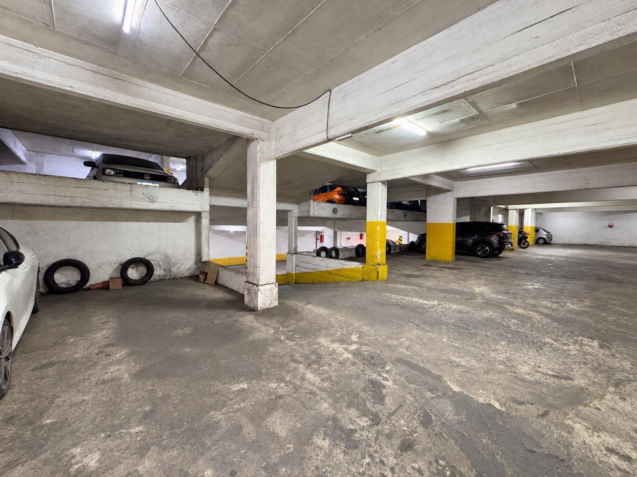 Foto de Cochera en planta baja – Microcentro, a 3 cuadras del río, imagen 2