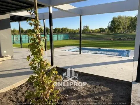 ONLIPROP Vende Casa en Barrio Cerrado Los Canales de Plottier 4