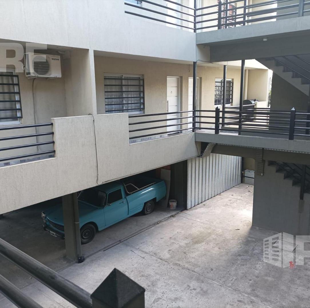 Venta de Departamneto Dos Amb con Cochera en Berazategui Oe 3