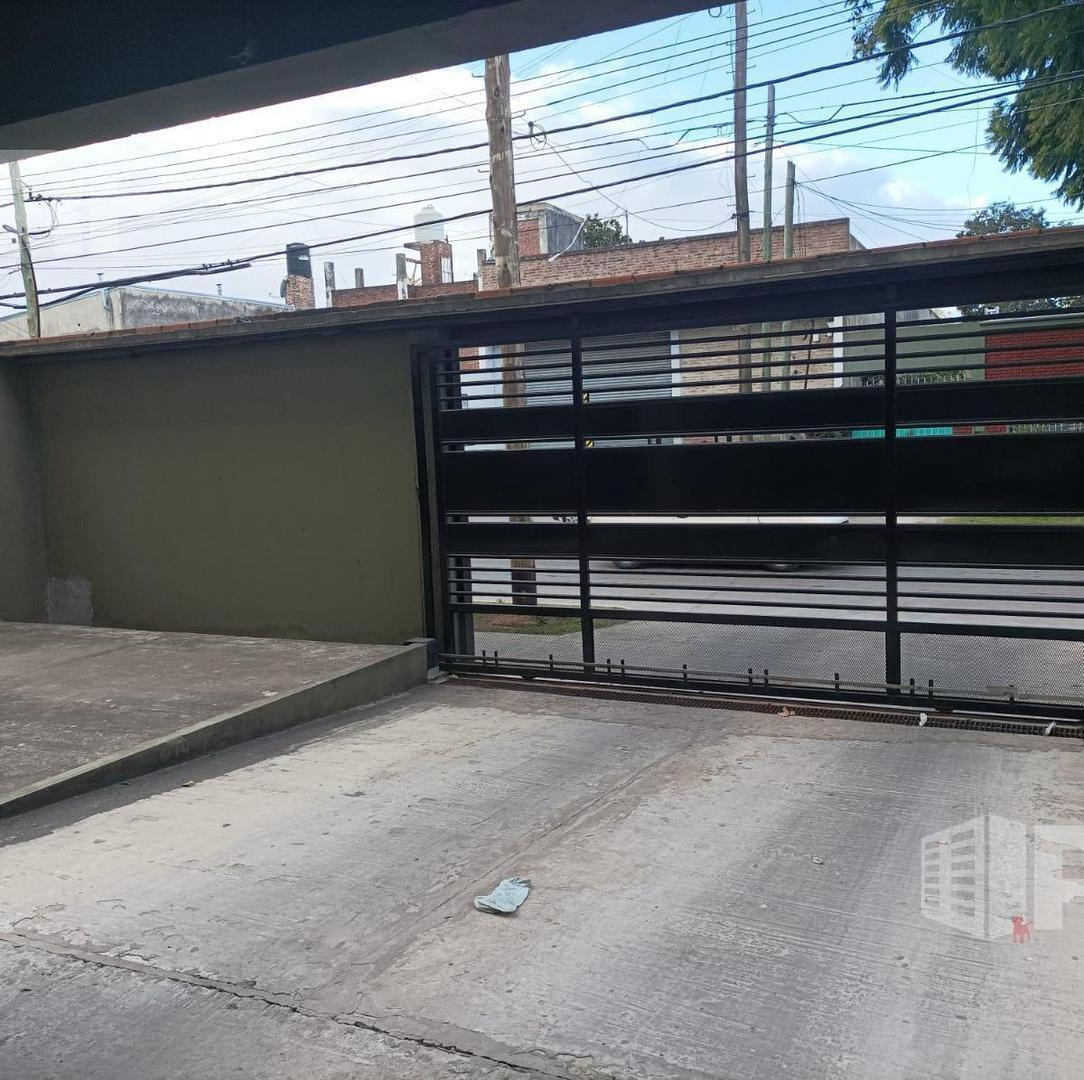 Venta de Departamneto Dos Amb con Cochera en Berazategui Oe 1