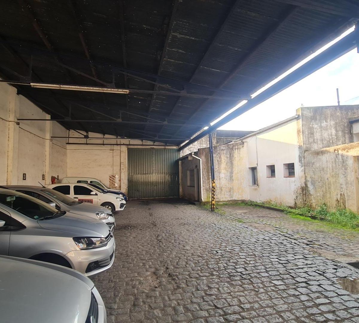 Venta Galpón y Oficinas Sobre 1009 m². Quilmes Oeste 5