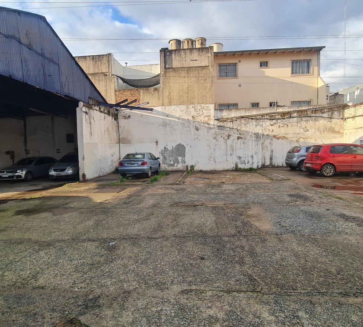 Venta Galpón y Oficinas Sobre 1009 m². Quilmes Oeste 1