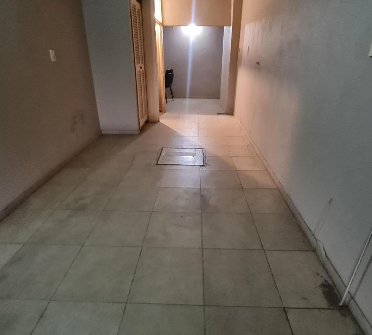 Venta Casa 4 Amb con Jardin y Garage Doble en Quilmes 5