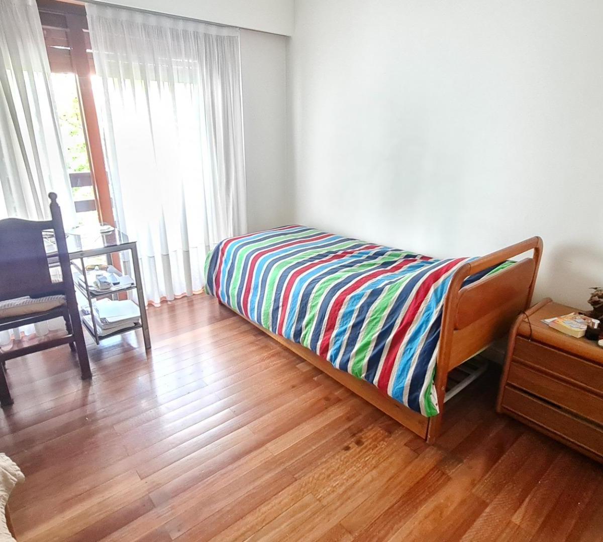 Venta Departamento 4 Amb con Cochera Apto Credito en Quilmes 1