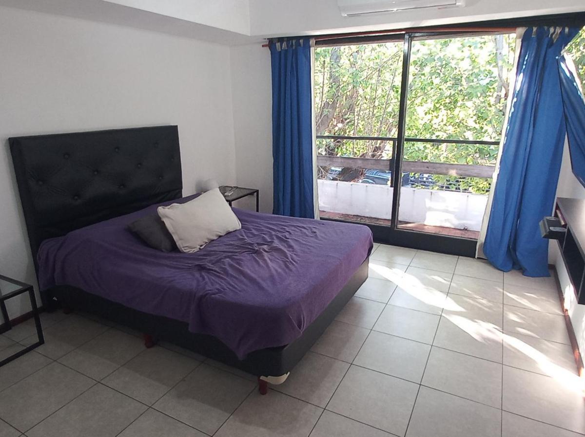 Foto de Casa 4 ambientes con Local Comercial en venta Quilmes, imagen 2