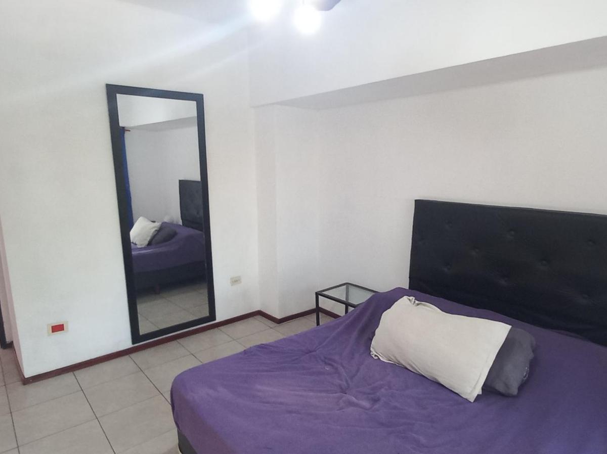 Foto de Casa 4 ambientes con Local Comercial en venta Quilmes, imagen 3