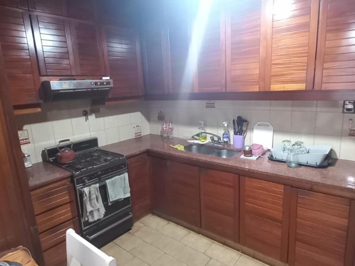 Foto de Casa 4 ambientes con Local Comercial en venta Quilmes, imagen 4