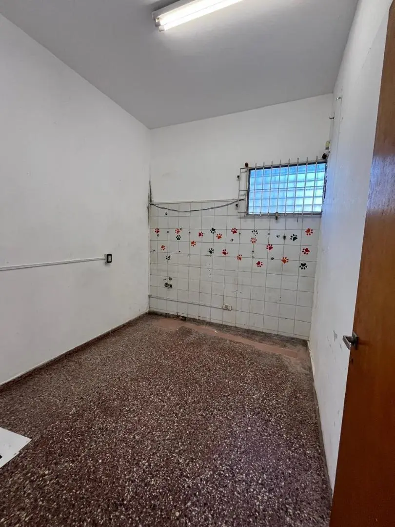 ALQUILER DE LOCAL COMERCIA EN BERAZATEGUI OESTE 3