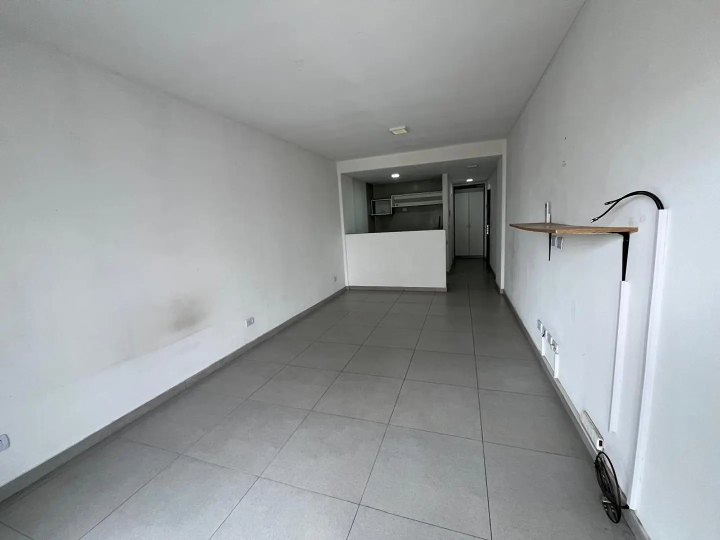 VENTA MONOAMBIENTE BERNAL CENTRO 4