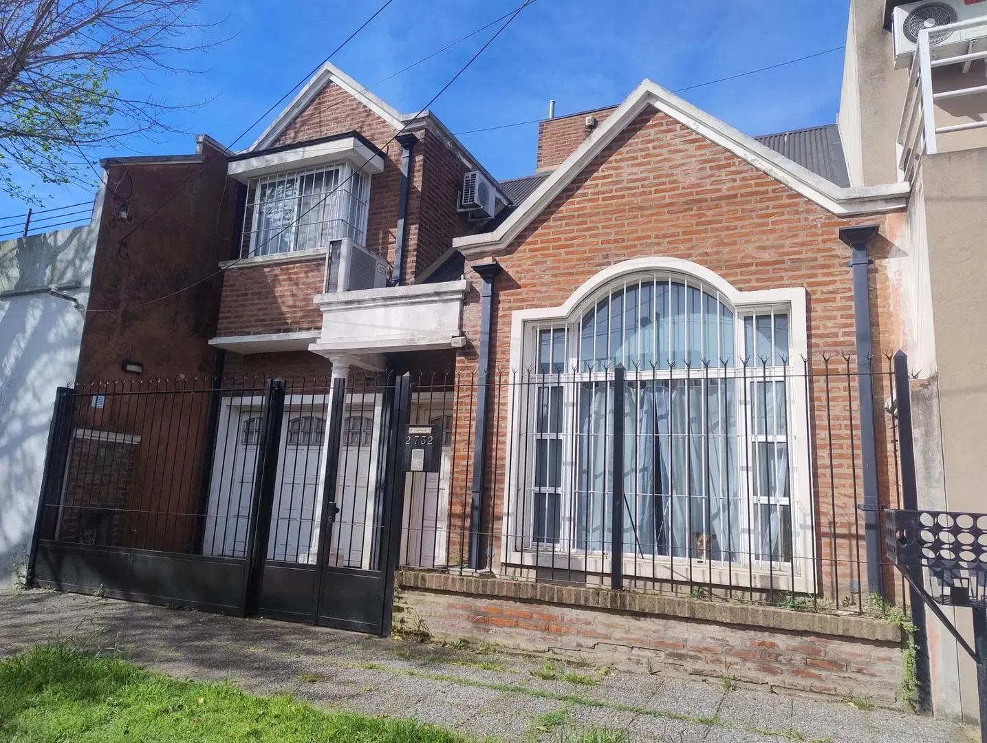 VENTA CASA 4 AMB C GARAJE JARDIN C PARRILLA Y LAV - QUILMES 4