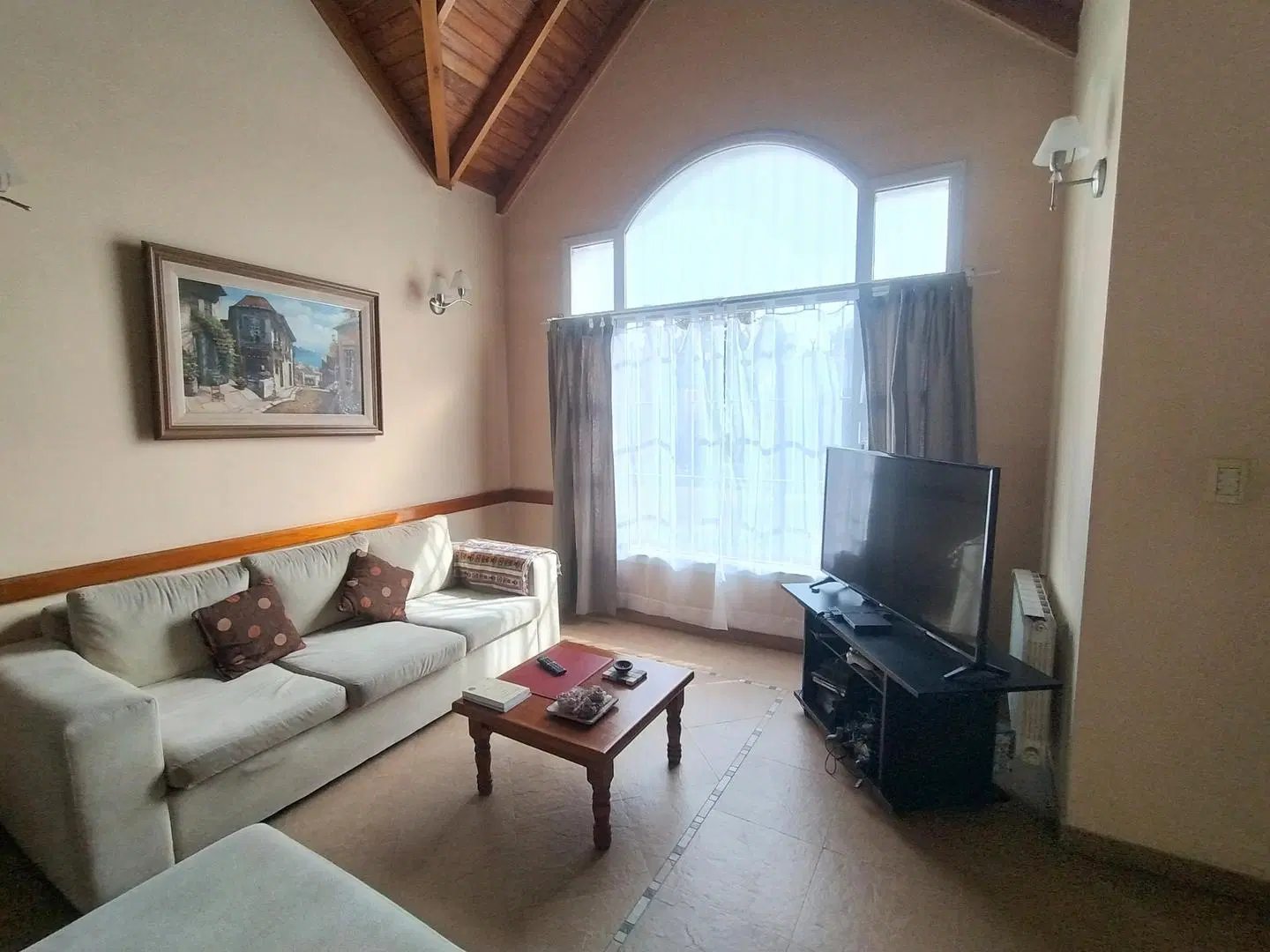 VENTA CASA 4 AMB C GARAJE JARDIN C PARRILLA Y LAV - QUILMES 2