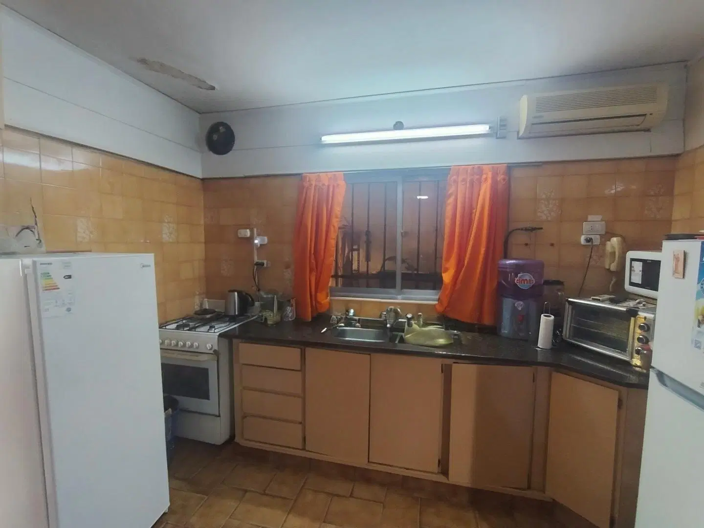 OPORTUNIDAD VENTA CASA 4 AMB. CON GARAJE Y JARDIN 5