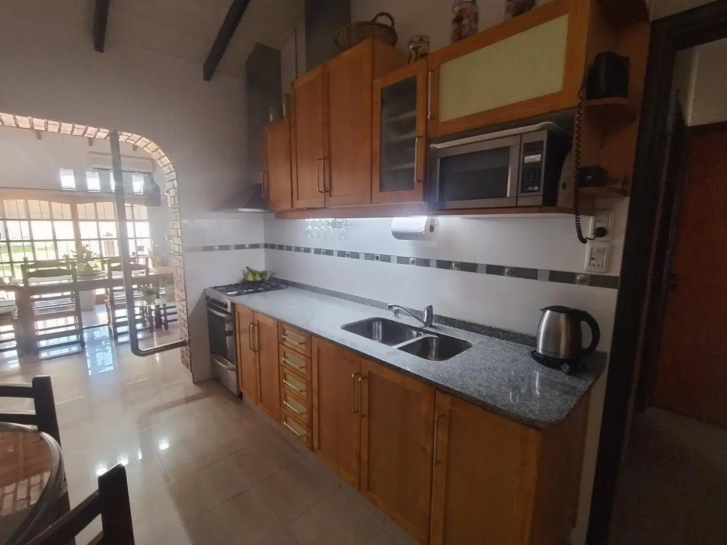 VENTA CASA 4 AMB. CON GARAJE, PILETA Y LAVADERO | BERNAL 8