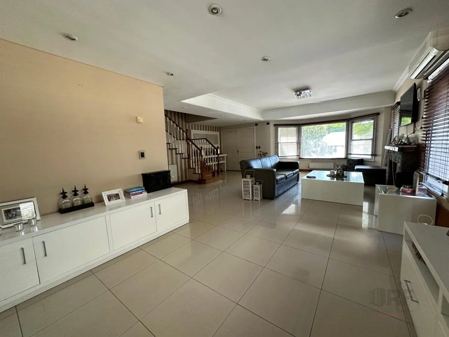 VENTA CASA 6 AMBIENTES BARRANCAS DE GUIDO QUILMES 2