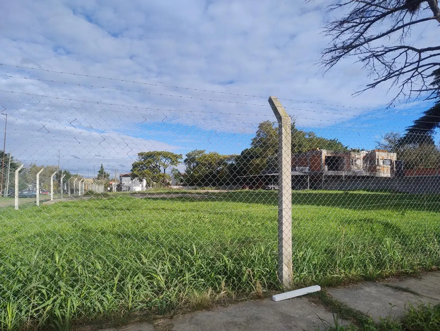 Alquiler Lote Comercial 2900 m² Gral. Mosconi 3887 - Quilmes 5