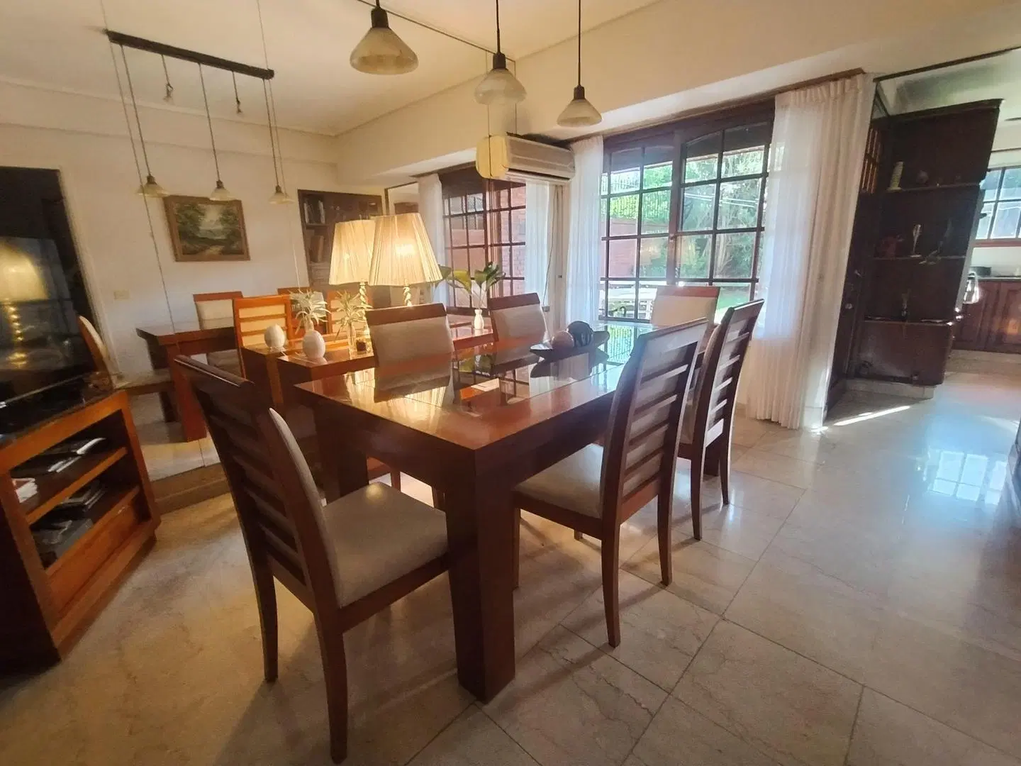 VENTA CASA 6 AMB. CON GARAJE, PILETA Y QUINCHO - QUILMES O 3