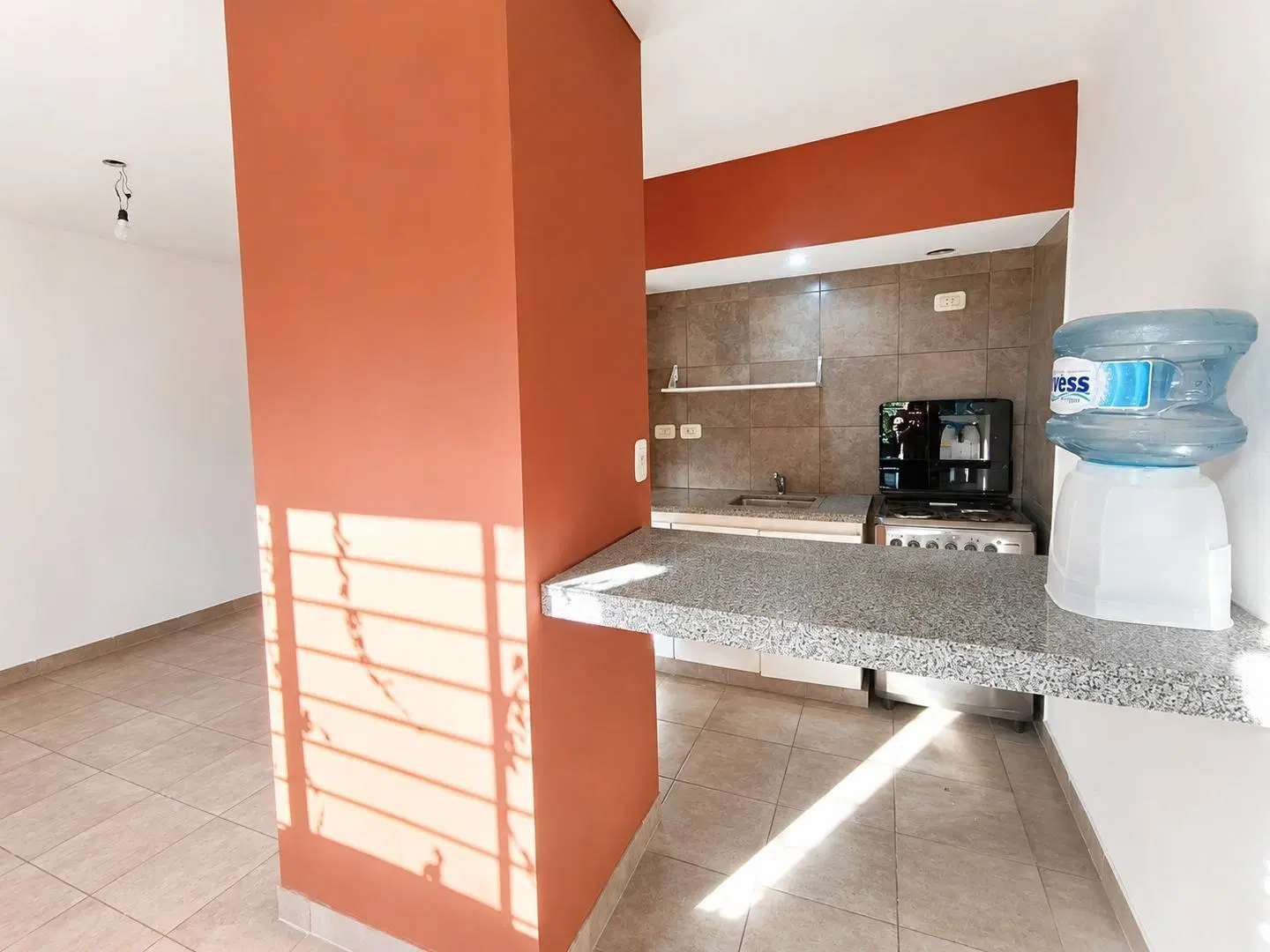 ALQUILER MONOAMBIENTE SIN EXPENSAS - QUILMES 1
