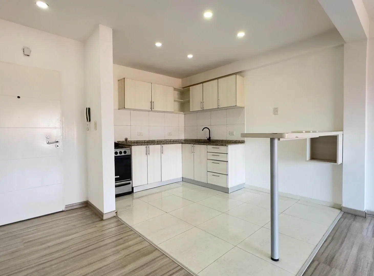VENTA DEPARTAMENTO 3 AMBIENTES CON COCHERA QUILMES 3