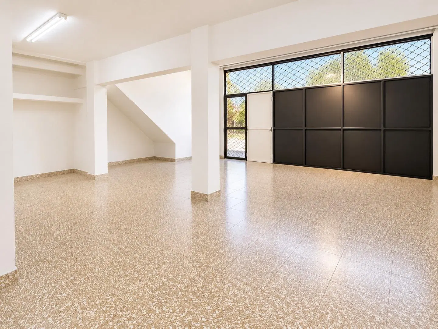 LOCAL CON DEPARTAMENTO 3 AMBIENTES EN QUILMES 3