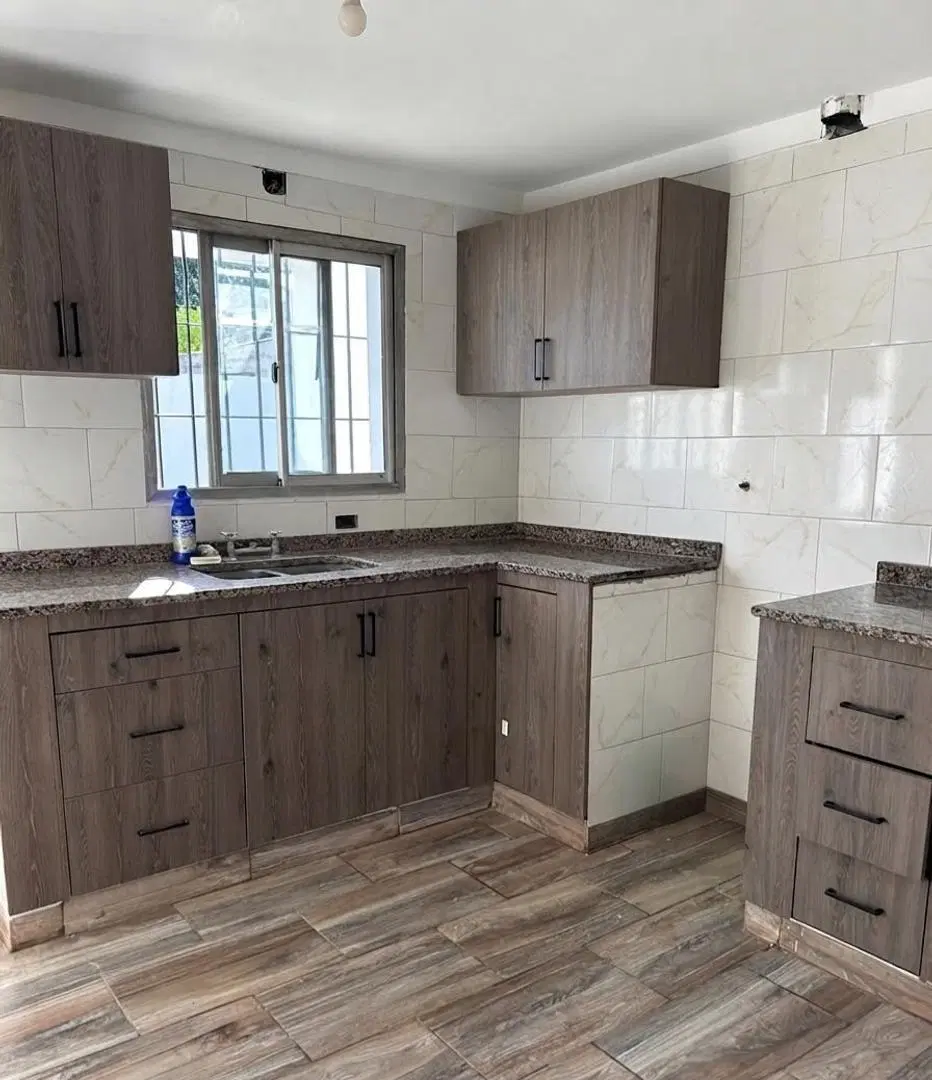 VENTA CASA 3 AMBIENTES FCIO. VARELA 8