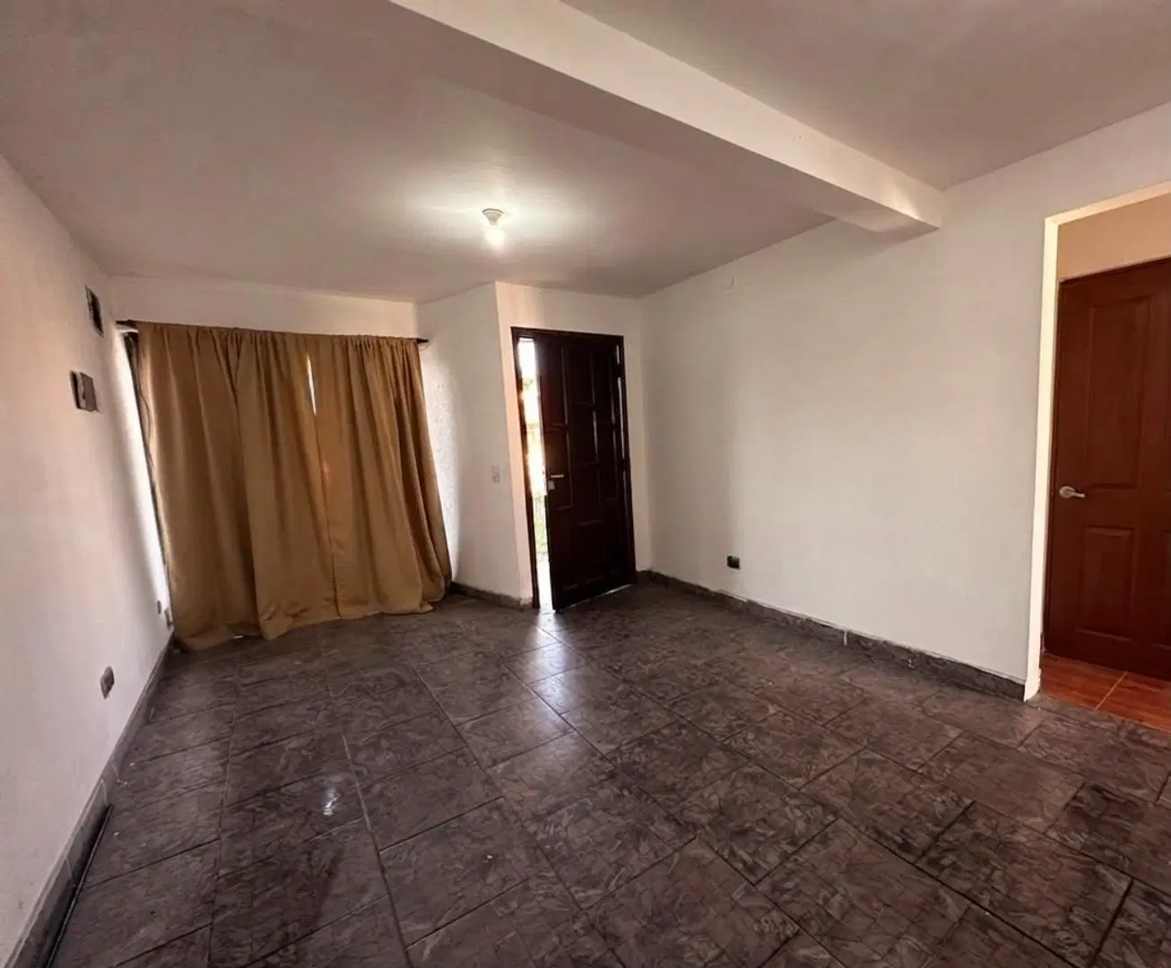 VENTA CASA 3 AMBIENTES FCIO. VARELA 3