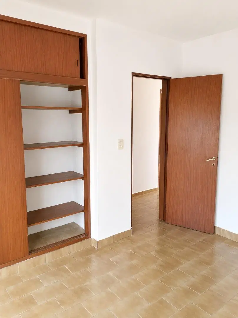 VENTA DEPARTAMENTO 3 AMBIENTES QUILMES OESTE 4