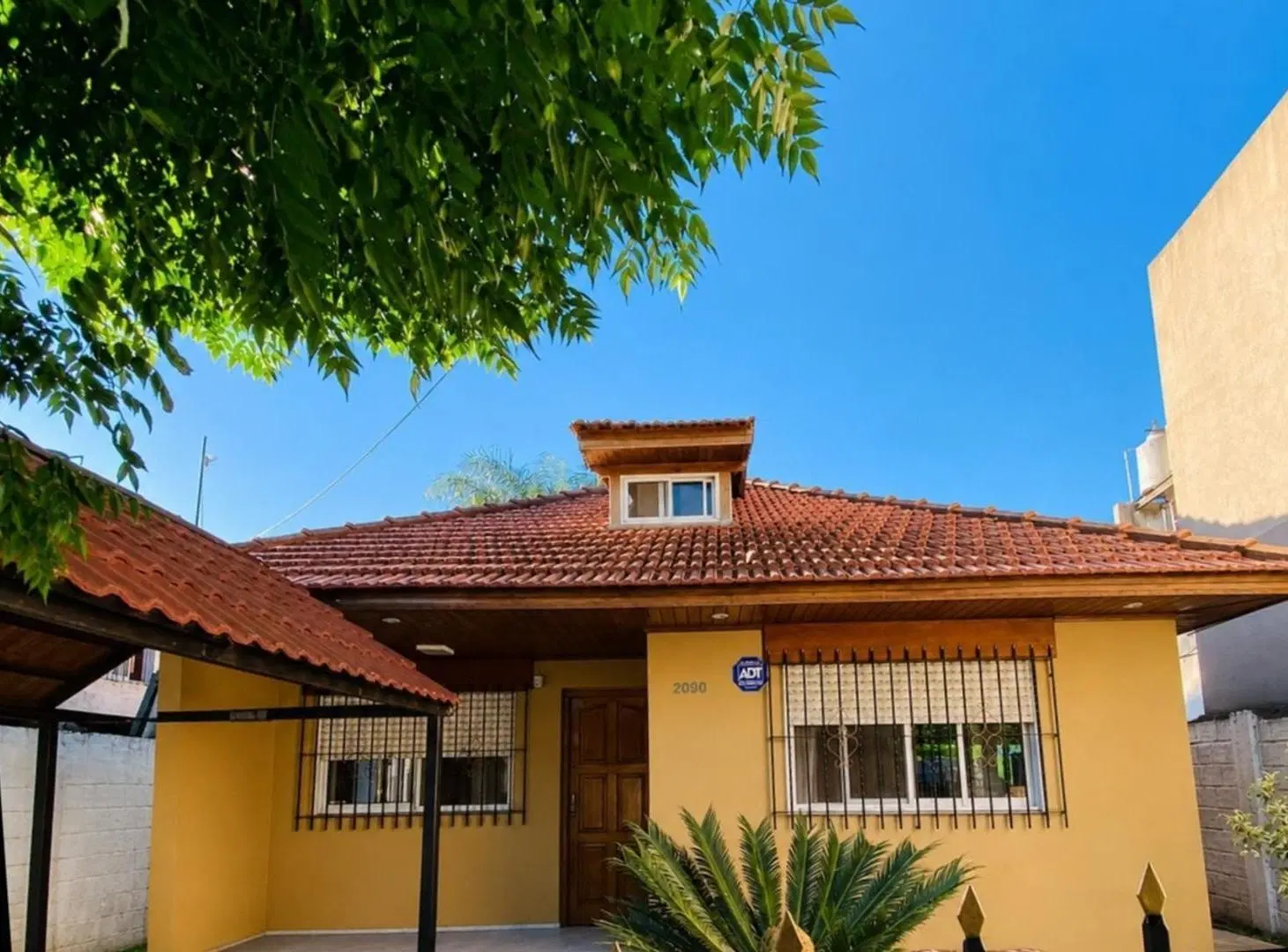 VENTA CASA 4 AMBIENTES GUTIERREZ - BERAZATEGUI 1