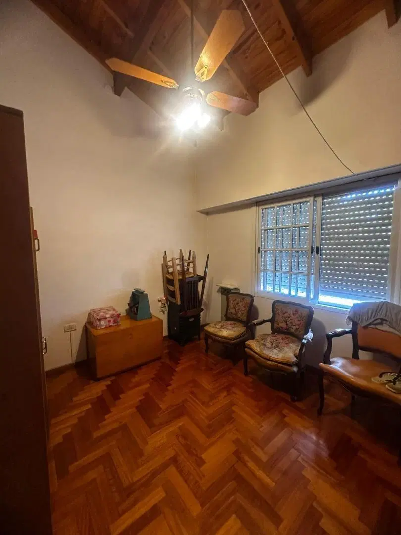 VENTA CASA 6 AMBIENTES QUILMES OESTE 3