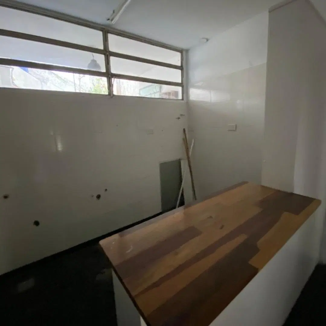 CASA 4 AMBIENTES CON LOCAL QUILMES OESTE 2