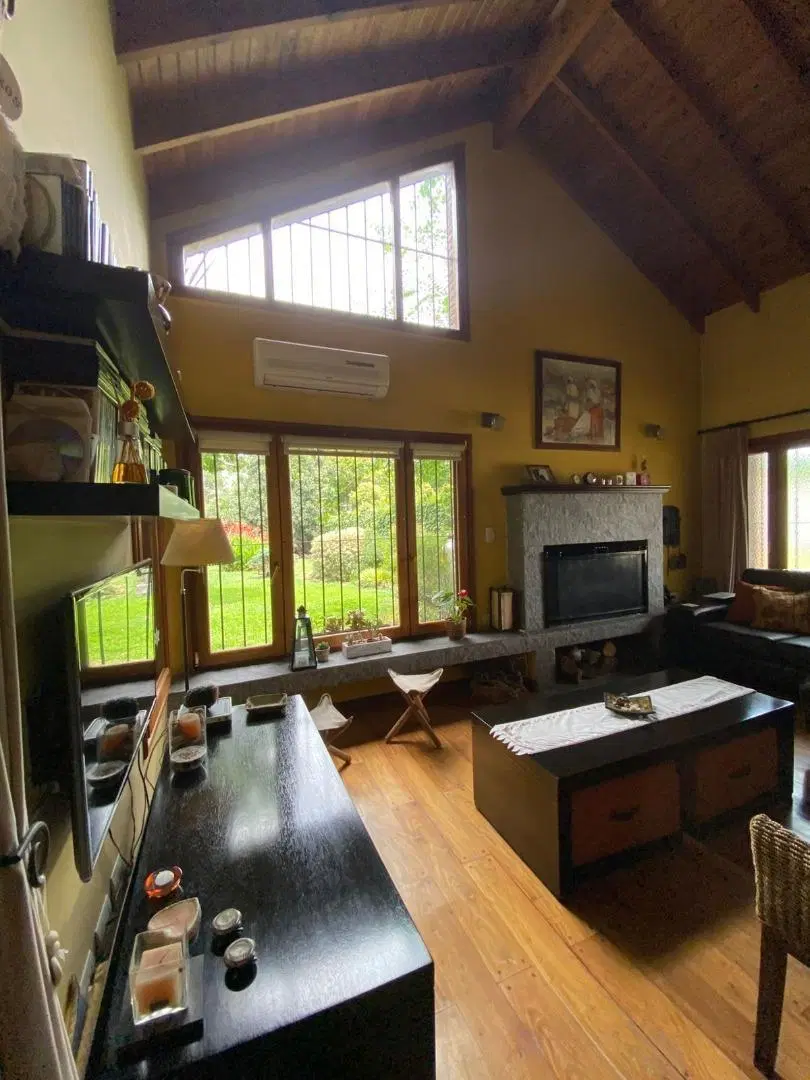 VENTA CASA 6 AMBIENTES FCIO. VARELA 3