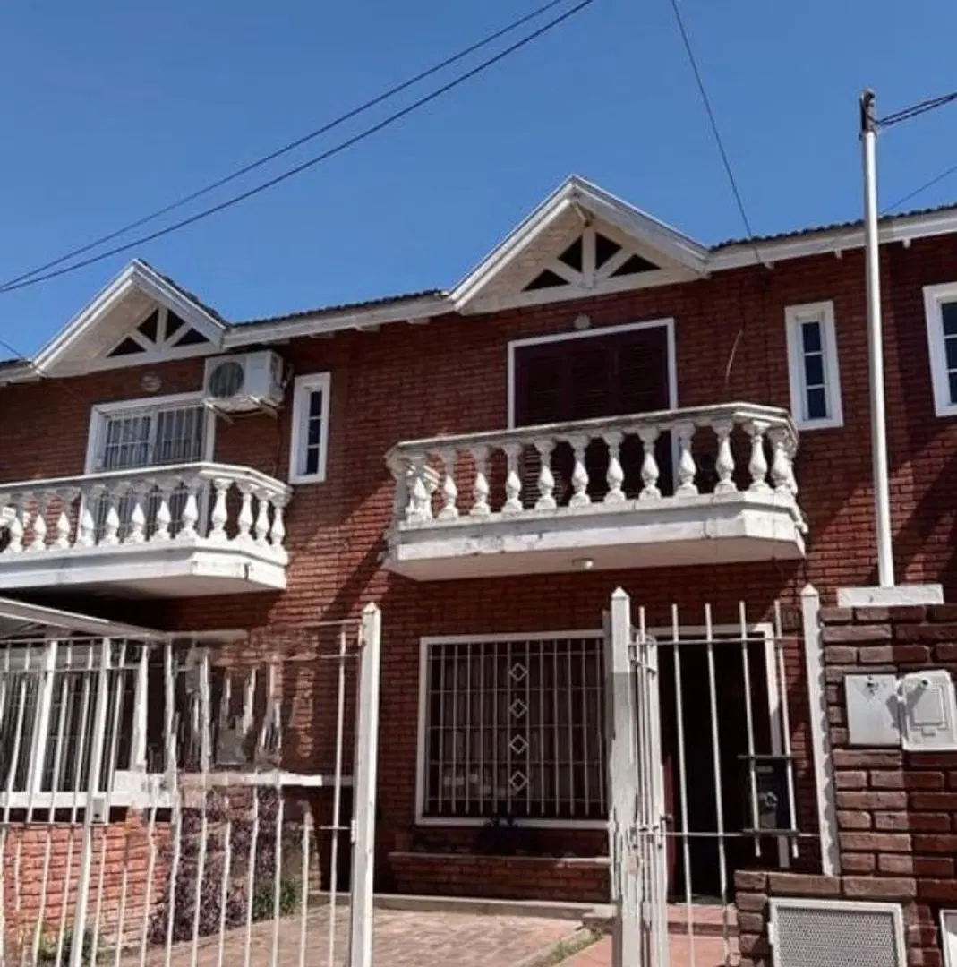 CASA 3 AMBIENTES TIPO DUPLEX BERAZATEGUI 8