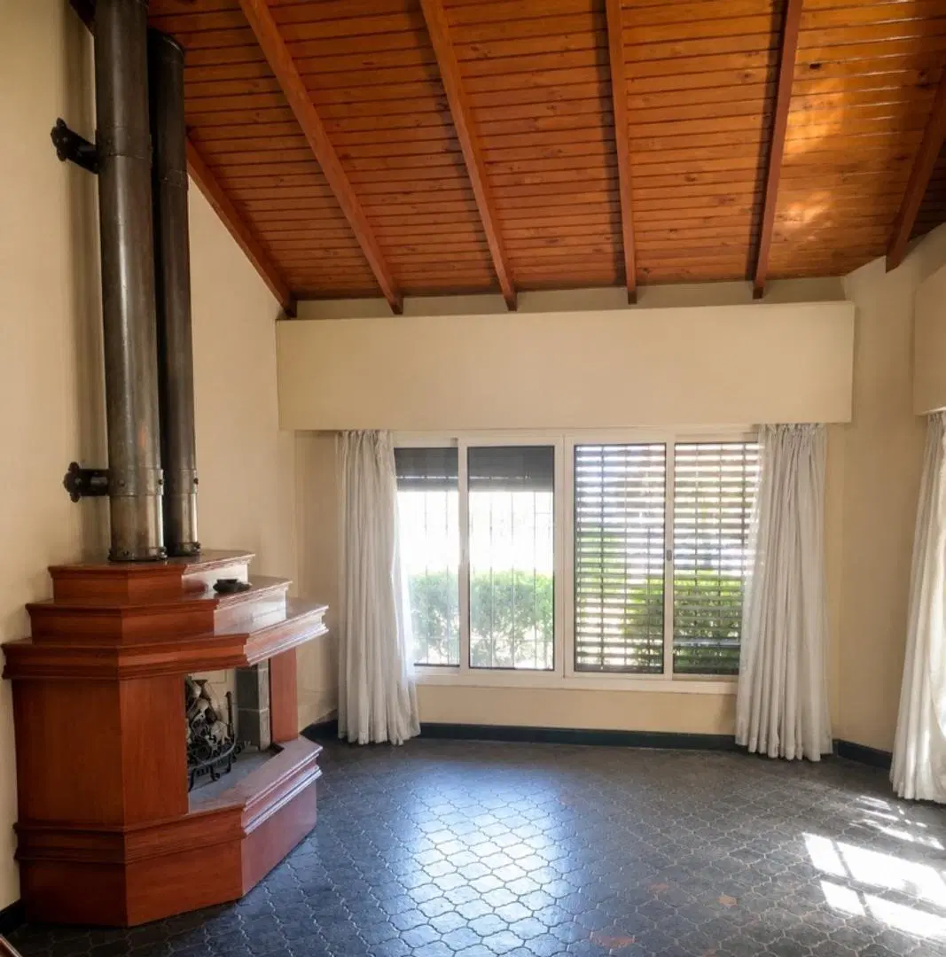 VENTA CASA 4 AMBIENTES QUILMES OESTE 5