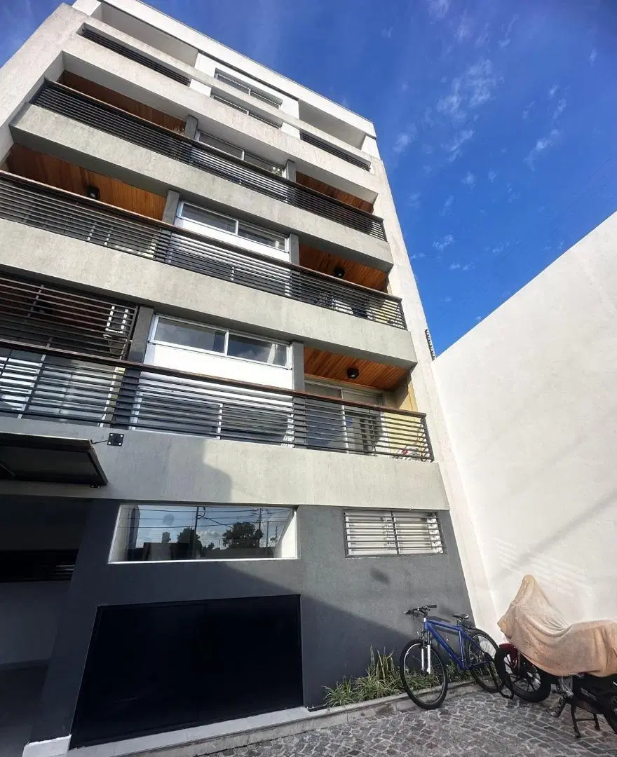 VENTA CASA 2 AMBIENTES QUILMES OESTE 1