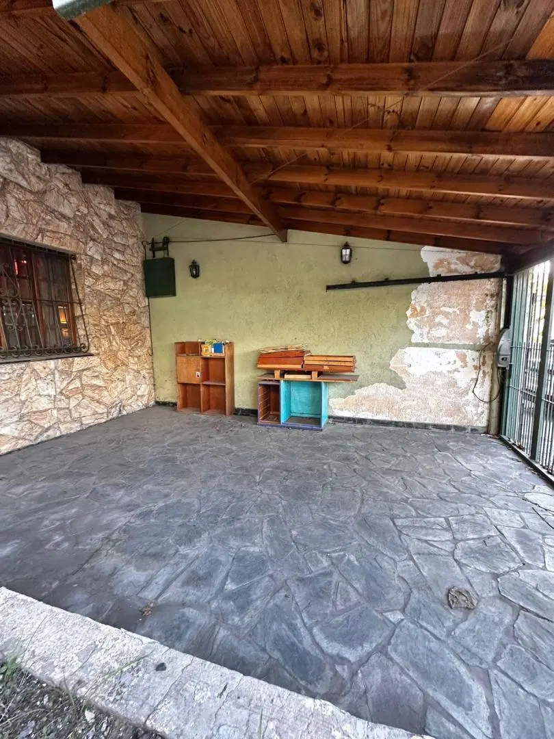 VENTA CASA 4 AMBIENTES QUILMES OESTE 1