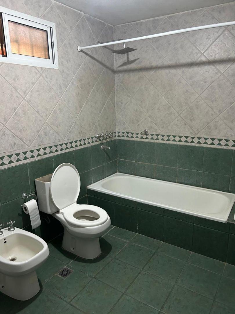 Foto de VENTA CASA 4 AMBIENTES BERAZATEGUI - OPORTUNIDAD, imagen 3