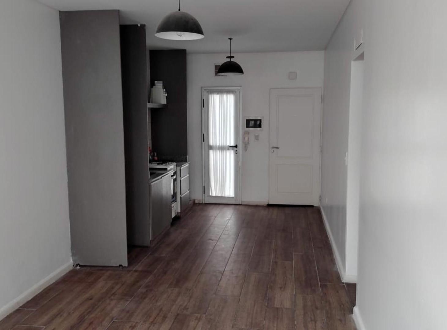 Foto de Alquiler de departamento de dos Amb Berazategui, imagen 2